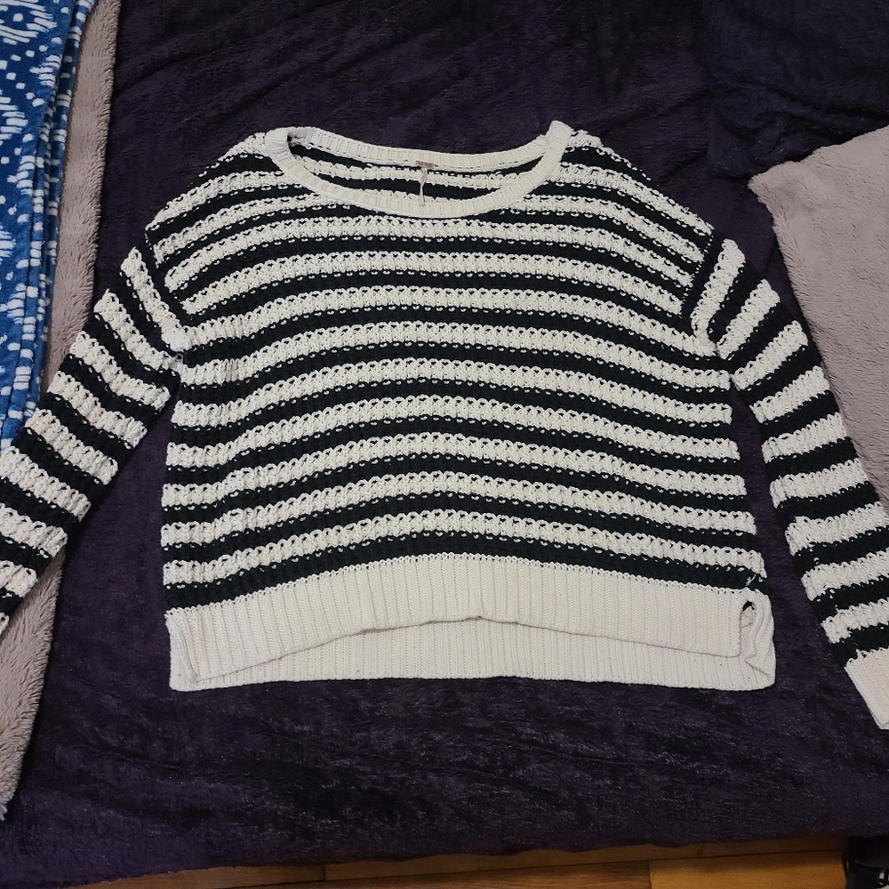 Free People "At The Beach" Black and White Striped Chunky - Picture 4 of 4